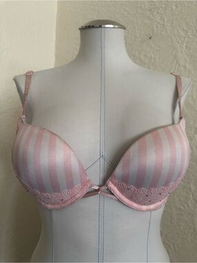Victoria’s Secret Miraculous Super Push-Up Bra Pink Satin Stripe Crystal Bling